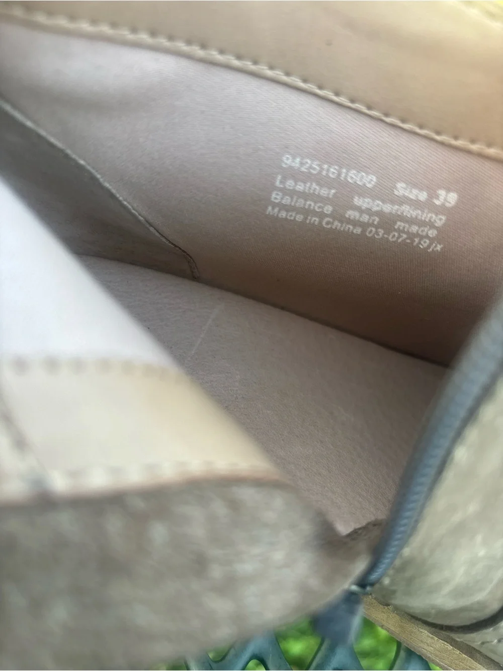 Dansko Barbara Ankle Boots Womens EU 39 US 8.5-9 Taupe Leather Zip